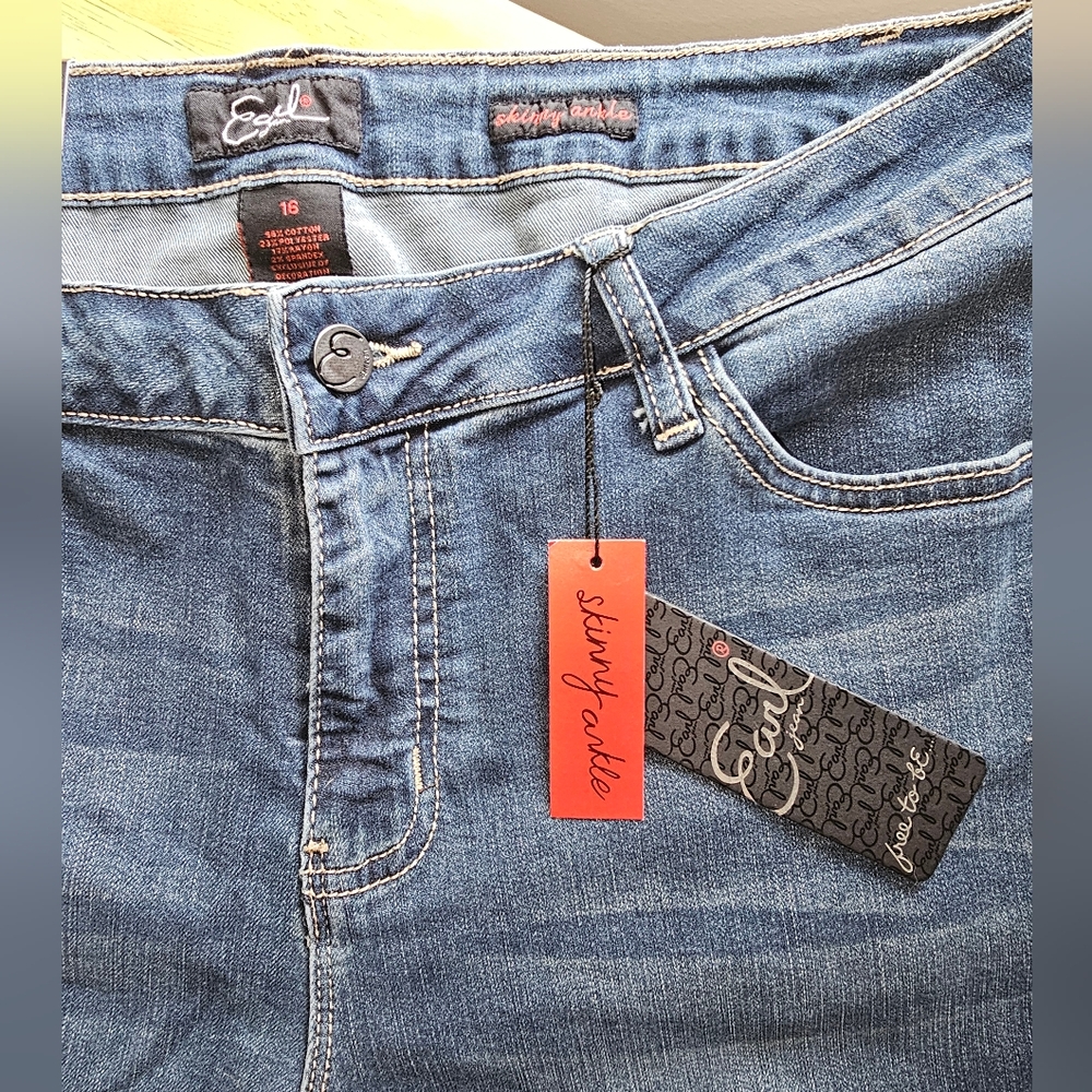 NWT Earl Jeans, skinny ankle embroidery detail 16 - Picture 4 of 5